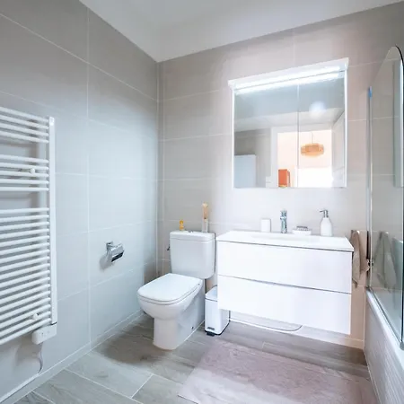 Le Voltaire Apartment